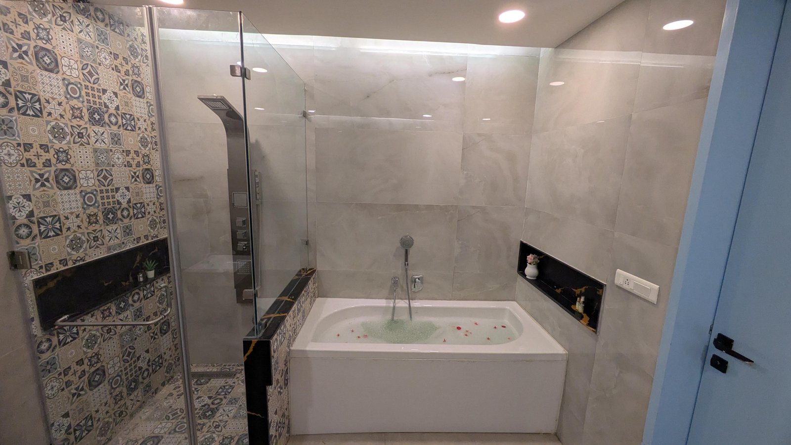 6 Bedroom Golf Course Villa at Mumbai-Pune Expressway